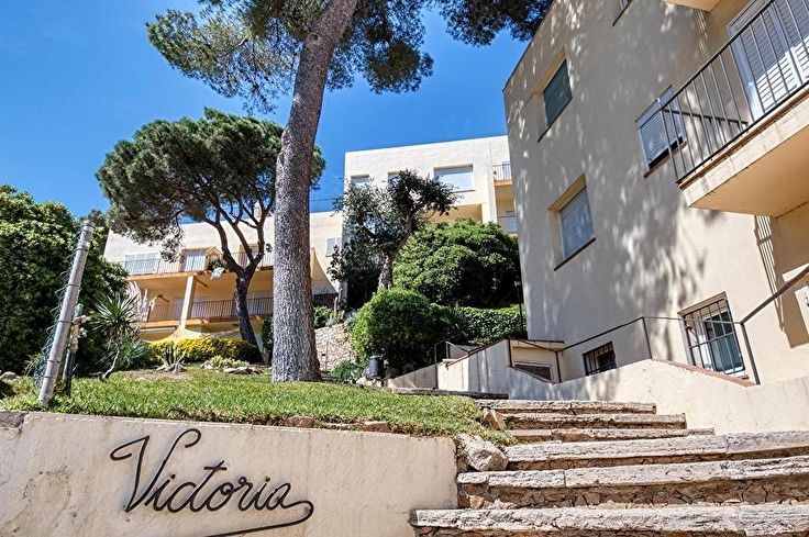 Apartment 2 bedrooms with garden in Llofriu - Rent Vacation - Tourist