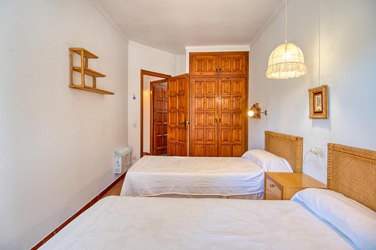 Semi detatched house 4 bedrooms in Tamariu - Buy - For sale