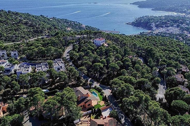 Individual house 5 bedrooms with Pool, Air-conditioning and garden in Llafranc - Buy - For sale