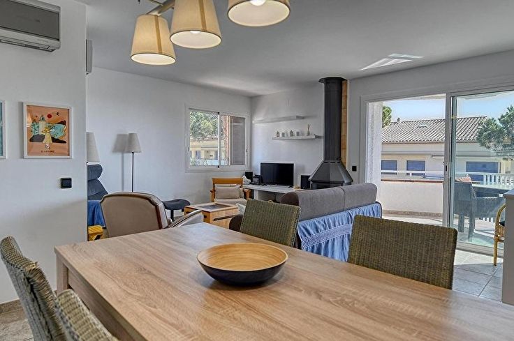 Apartment 3 bedrooms with Pool and Parking in Calella de Palafrugell - Buy - For sale