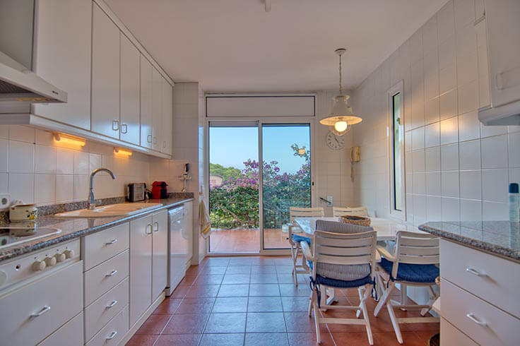 Individual house 4 bedrooms with Pool, Sea views, Barbecue and garden in Mont-ras - Buy - For sale