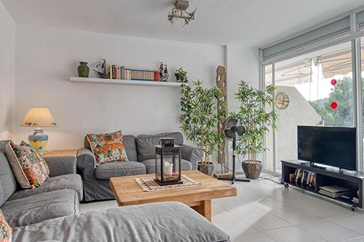 Apartment 2 bedrooms with Pool, Parking and garden in Tamariu - Buy - For sale