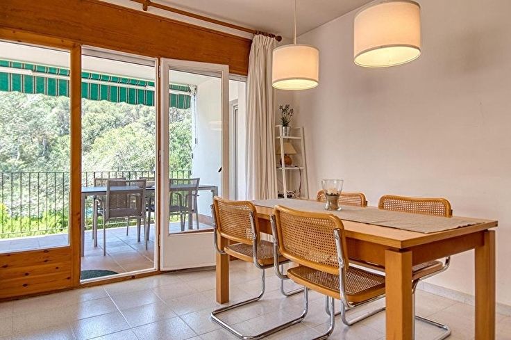 Apartment 3 bedrooms with Pool, Parking and garden in Tamariu - Buy - For sale