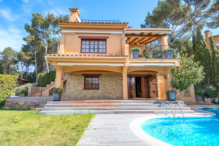 Individual house 5 bedrooms with Pool, Sea views and garden in Tamariu - Buy - For sale