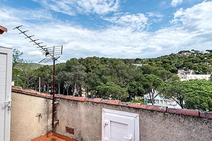 Semi detatched house 3 bedrooms in Tamariu - Buy - For sale