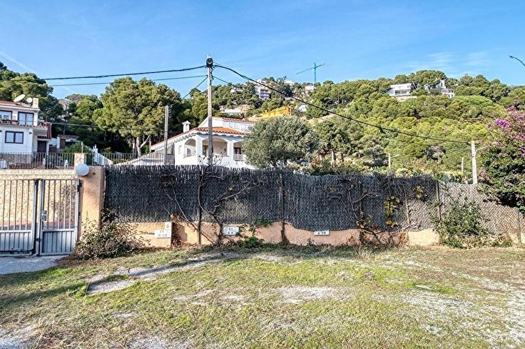 Apartment 2 bedrooms with Pool, Sea views, Parking and garden in Tamariu - Buy - For sale