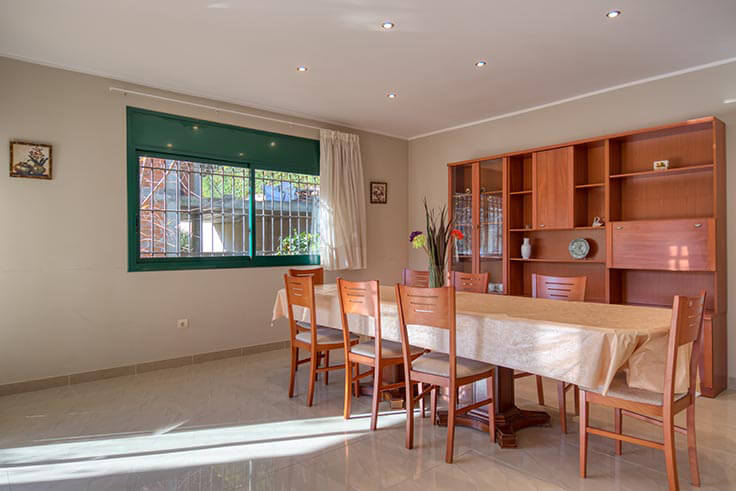 Individual house 6 bedrooms with Pool, Parking and garden in Begur - Buy - For sale