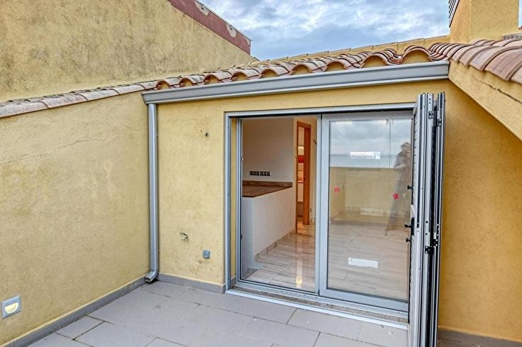 Penthouse 2 bedrooms in Palamós - Buy - For sale