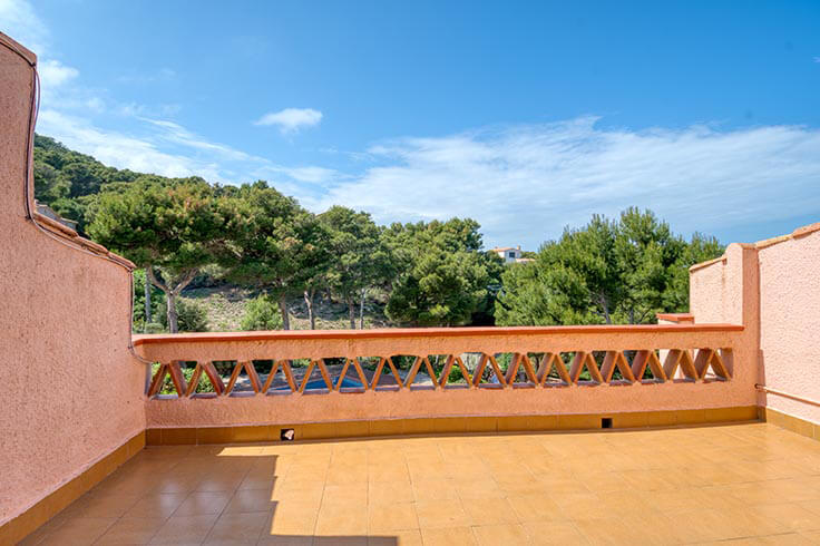 Semi detatched house 3 bedrooms with Pool and Sea views in Tamariu - Buy - For sale