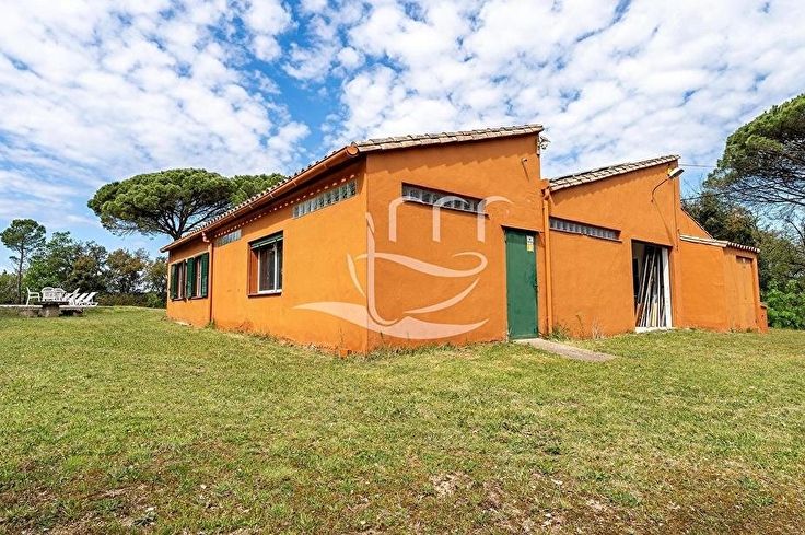 Chalet 6 bedrooms with Pool and garden in Llagostera - Buy - For sale