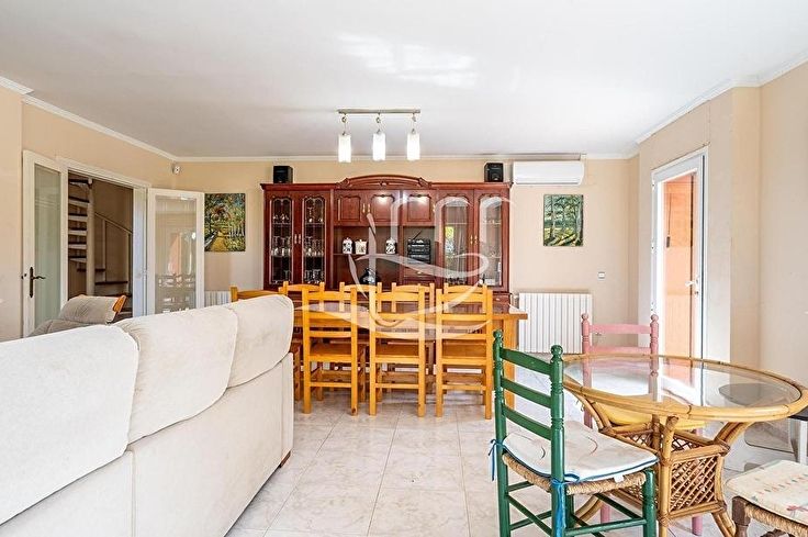 Chalet 6 bedrooms with Pool and garden in Llagostera - Buy - For sale