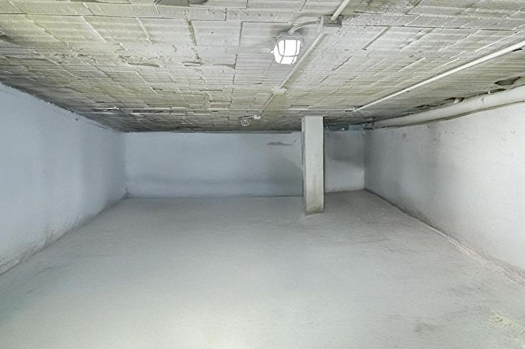 Shop in Palafrugell - Buy - For sale