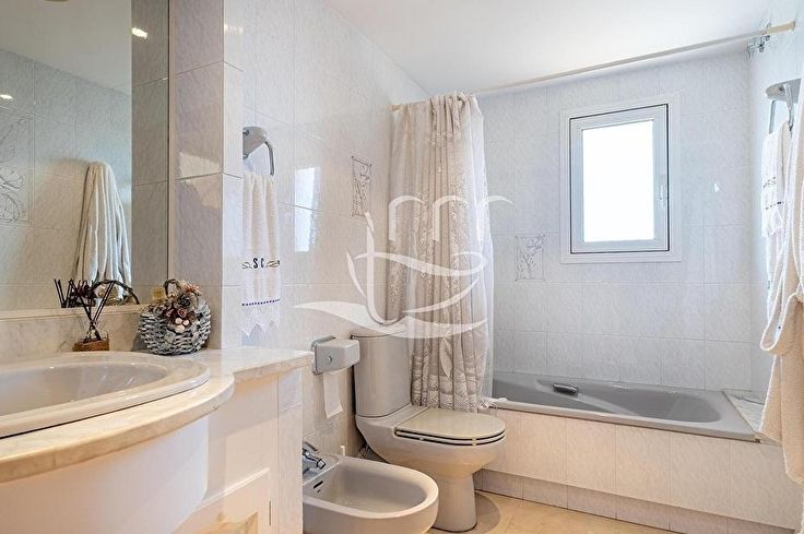 House 4 bedrooms in Palafrugell - Buy - For sale