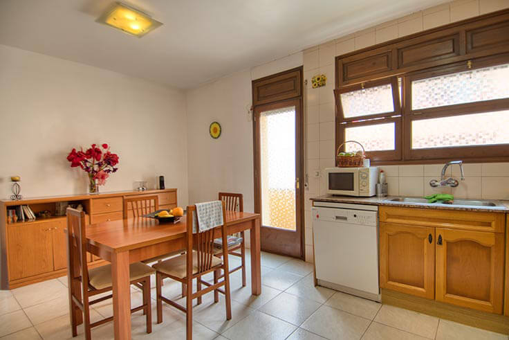 Semi detatched house 4 bedrooms with Air-conditioning and Parking in Begur - Buy - For sale