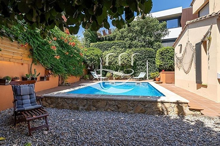 Individual house 3 bedrooms in Palafrugell - Buy - For sale