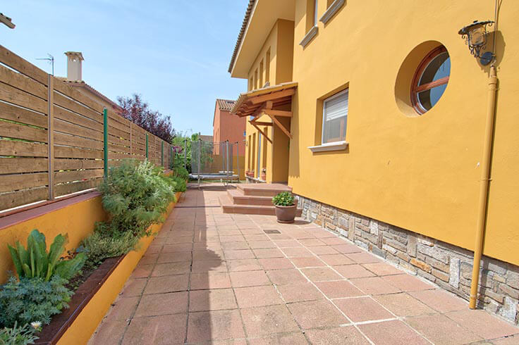 Individual house 4 bedrooms with Parking and garden in Mont-ras - Buy - For sale