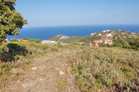 Parcel with garden in Begur - Buy - For sale