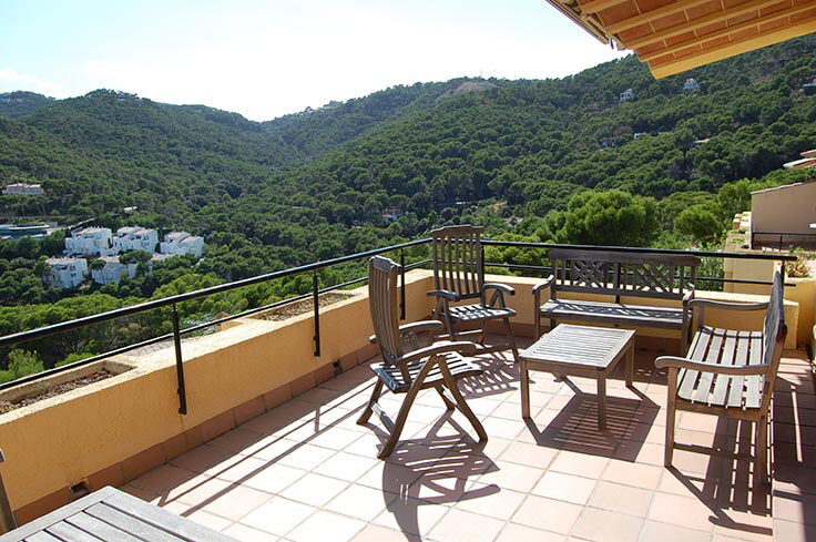 Paired house 3 bedrooms with Pool, Sea views, Parking and garden in Tamariu - Buy - For sale