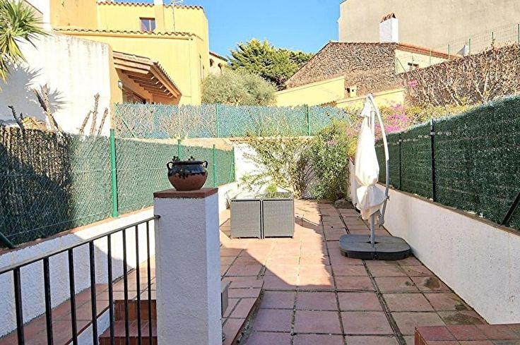 Town house 2 bedrooms with garden in Begur - Buy - For sale