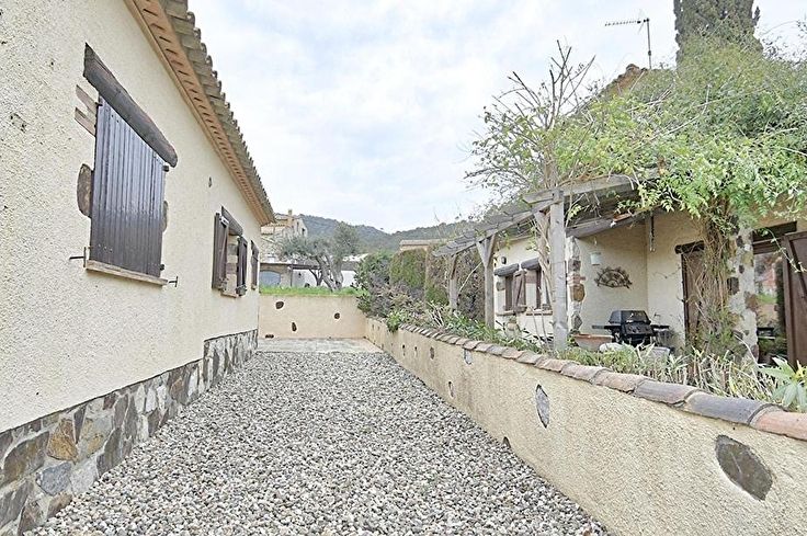 Individual house 3 bedrooms in Regencós - Buy - For sale