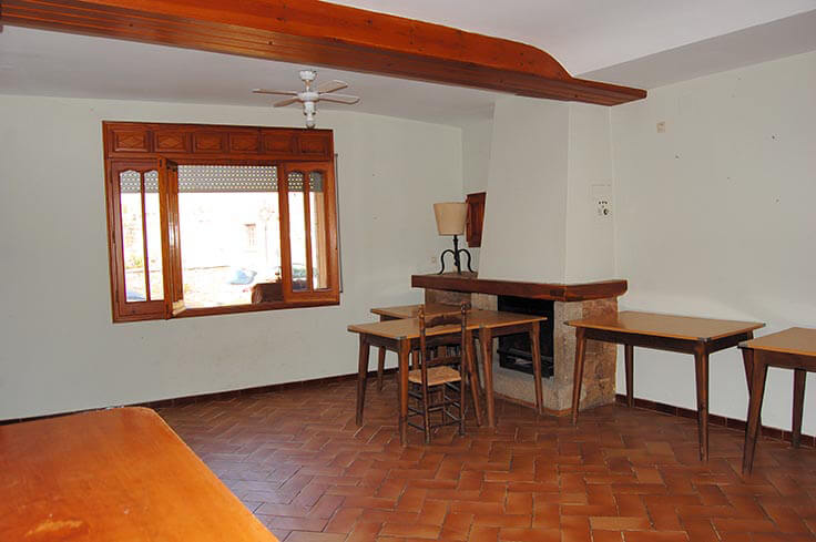 Stone house 2 bedrooms in Esclanyà - Buy - For sale