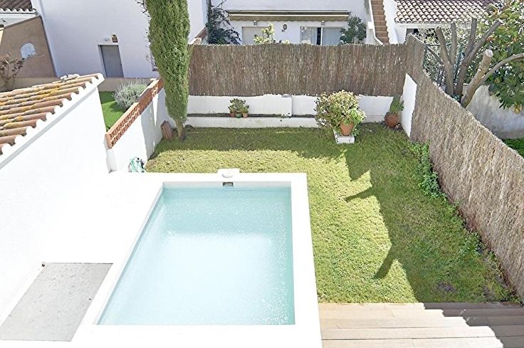 Town house 6 bedrooms in Palamós - Buy - For sale