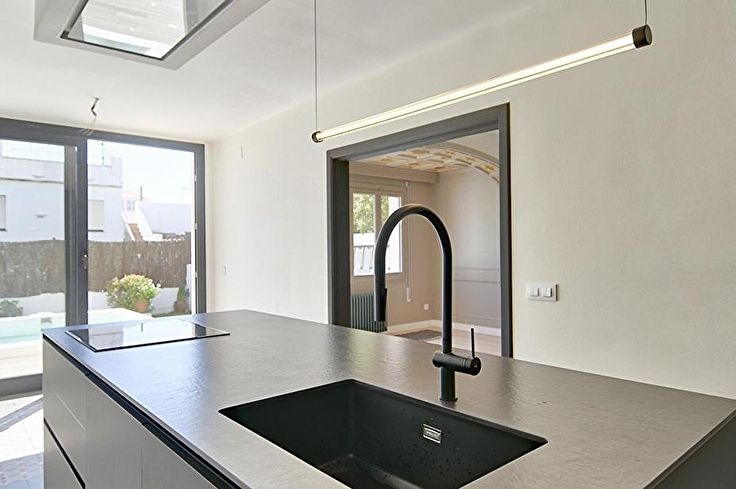 Town house 6 bedrooms in Palamós - Buy - For sale