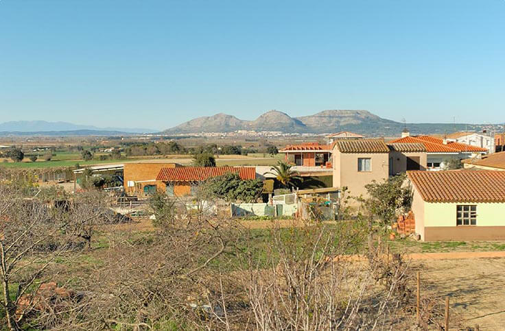 Farmhouse 5 bedrooms with garden in Pals - Buy - For sale