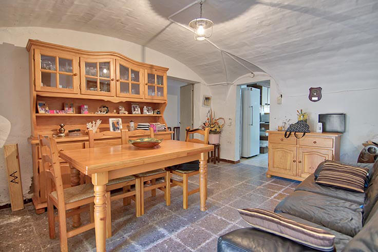 Farmhouse 5 bedrooms with garden in Pals - Buy - For sale