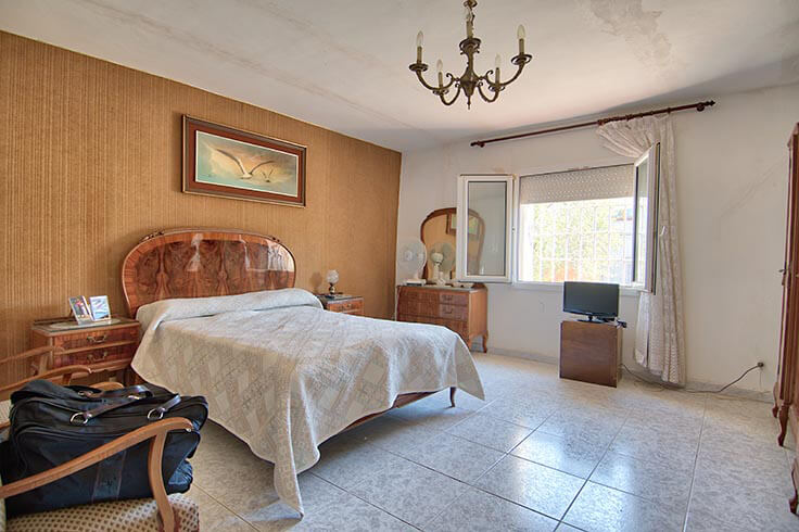 Farmhouse 5 bedrooms with garden in Pals - Buy - For sale