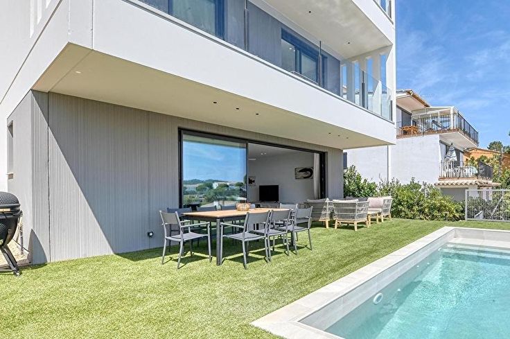 Chalet 4 bedrooms with Pool, Wifi, Parking, Barbecue and garden in Calella de Palafrugell - Rent Seasonal