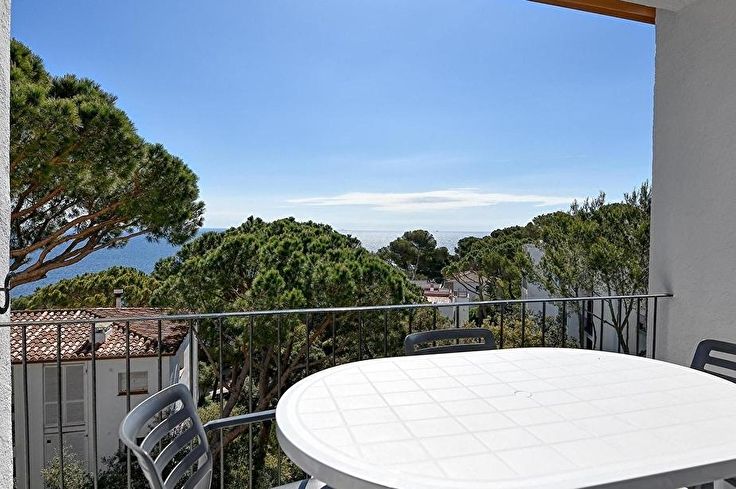 Apartment 2 bedrooms with Sea views, Wifi, Parking and garden in Calella de Palafrugell - Rent Vacation - Tourist