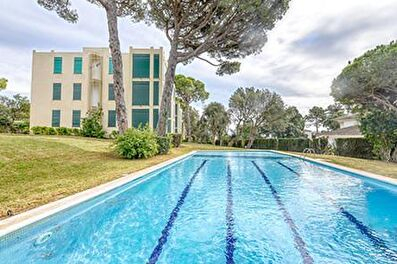 Wohnung mit Schwimmbad, Klimaanlage, Parken und Garten auf Calella de Palafrugell - Vermietung Jahreszeit