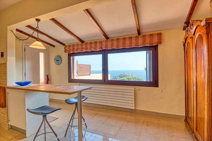 Wohnung 3 Schlafzimmer mit Schwimmbad, Meerblick, Parken und Garten auf Tamariu - Vermietung Jahreszeit