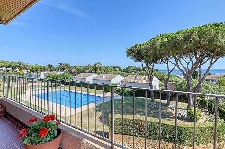 Wohnung 3 Schlafzimmer mit Schwimmbad, Meerblick, Parken und Garten auf Calella de Palafrugell - Kaufen - verkaufen