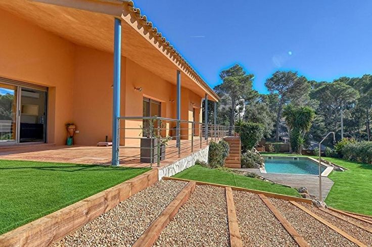 Individuelles Haus 5 Schlafzimmer mit Schwimmbad, Klimaanlage und Garten auf Llafranc - Kaufen - verkaufen