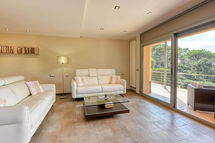 Individuelles Haus 5 Schlafzimmer mit Schwimmbad, Klimaanlage und Garten auf Llafranc - Kaufen - verkaufen