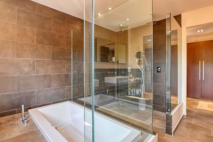 Individuelles Haus 5 Schlafzimmer mit Schwimmbad, Klimaanlage und Garten auf Llafranc - Kaufen - verkaufen