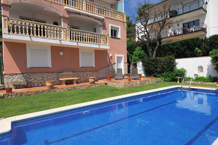 Chalet 6 Schlafzimmer mit Schwimmbad, Meerblick, Parken und Garten auf Calella de Palafrugell - Kaufen - verkaufen