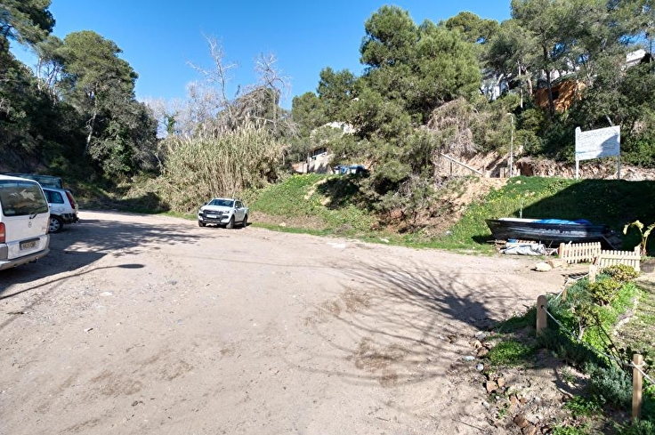 Paket auf Tamariu - Kaufen - verkaufen