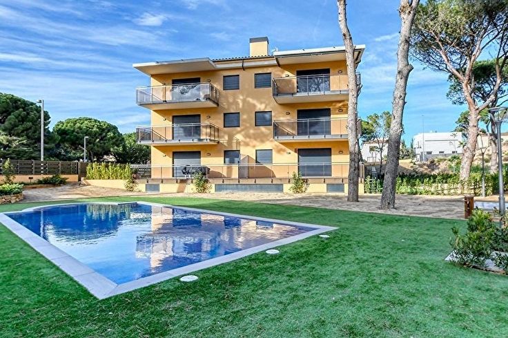 Wohnung 3 Schlafzimmer mit Schwimmbad, Parken und Garten auf Pals - Kaufen - verkaufen