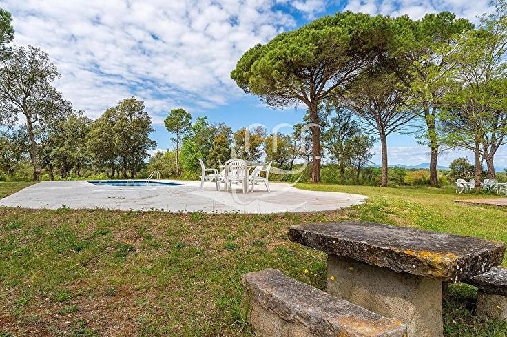 Chalet 6 Schlafzimmer mit Schwimmbad und Garten auf Llagostera - Kaufen - verkaufen