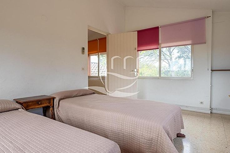 Chalet 6 Schlafzimmer mit Schwimmbad und Garten auf Llagostera - Kaufen - verkaufen