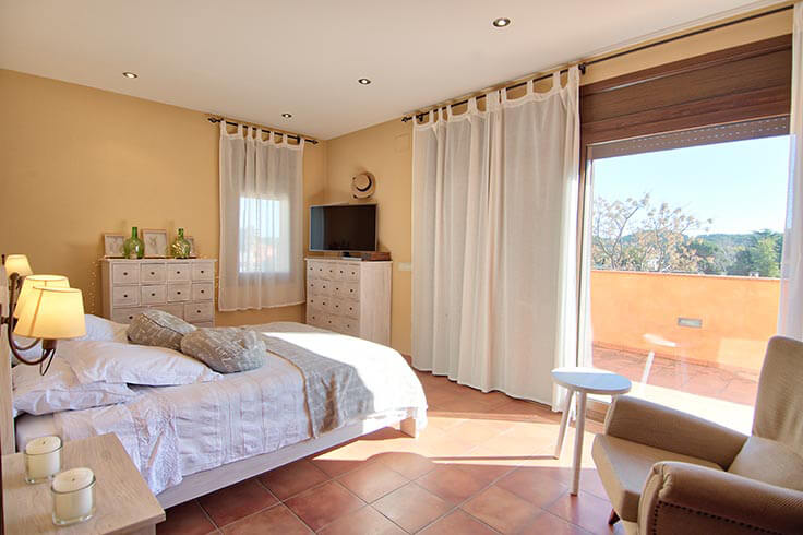 Chalet 5 Schlafzimmer mit Schwimmbad und Garten auf Mont-ras - Kaufen - verkaufen