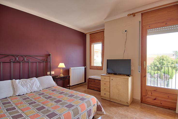 Individuelles Haus 4 Schlafzimmer mit Parken und Garten auf Mont-ras - Kaufen - verkaufen