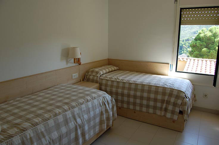 Paarhaus 3 Schlafzimmer mit Schwimmbad, Meerblick, Parken und Garten auf Begur - Kaufen - verkaufen