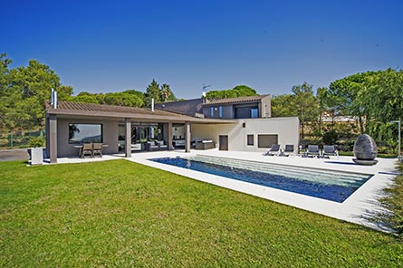 Chalet 4 Schlafzimmer mit Schwimmbad, Meerblick, Klimaanlage und Garten auf Begur - Kaufen - verkaufen