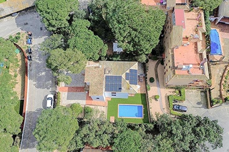 Chalet 4 Schlafzimmer mit Schwimmbad, Wifi, Parken und Garten auf Calella de Palafrugell - Vermietung Jahreszeit