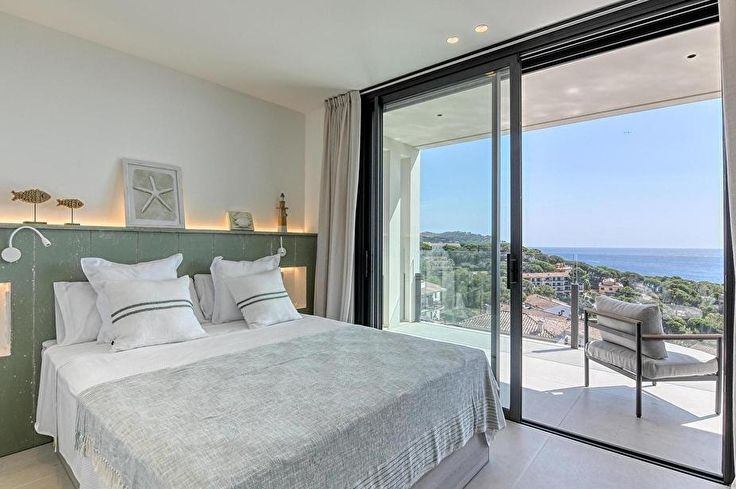 Chalet 4 Schlafzimmer mit Schwimmbad, Wifi, Parken, Grill und Garten auf Calella de Palafrugell - Vermietung Jahreszeit