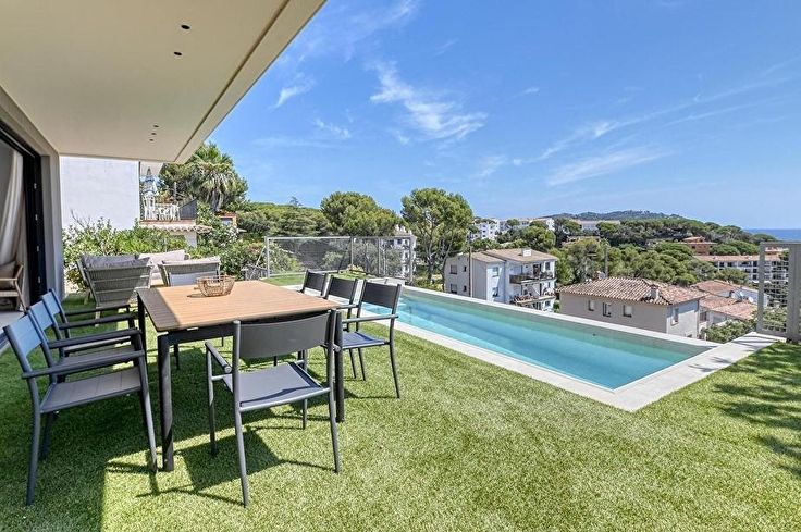 Chalet 4 Schlafzimmer mit Schwimmbad, Wifi, Parken, Grill und Garten auf Calella de Palafrugell - Vermietung Jahreszeit